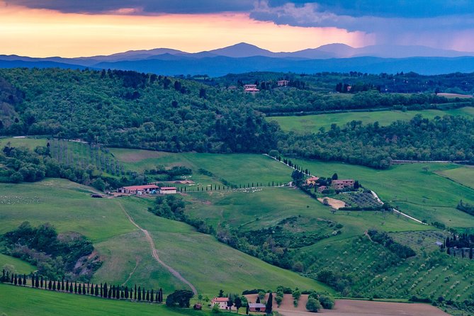 Enjoy a Wine Tasting after a cycling excursion in the magic of Tuscany - What the small group adds to the experience
