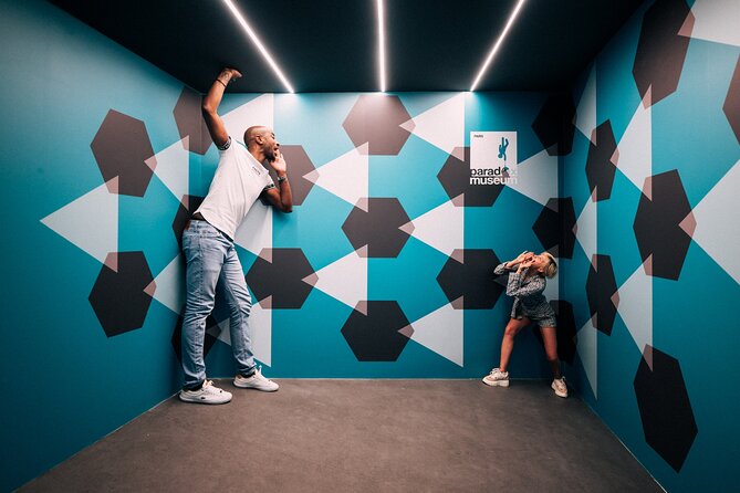 Entry Ticket for Paradox Museum Paris - The Paradox Theme: Why Trick-Logic Feels So Satisfying
