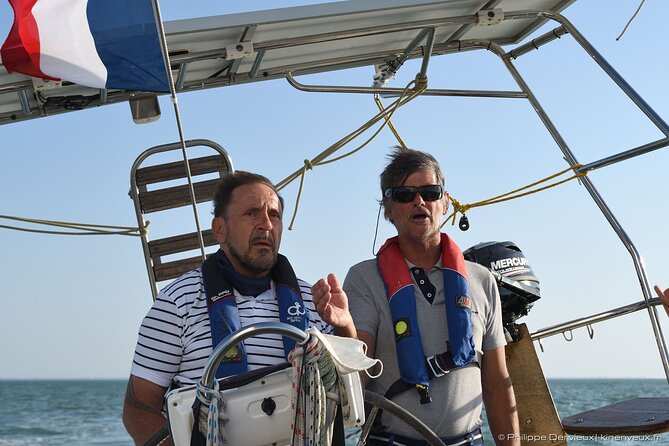 Evasion at sea, private experience for your tribe. Morning - Learning the ropes aboard Kelone