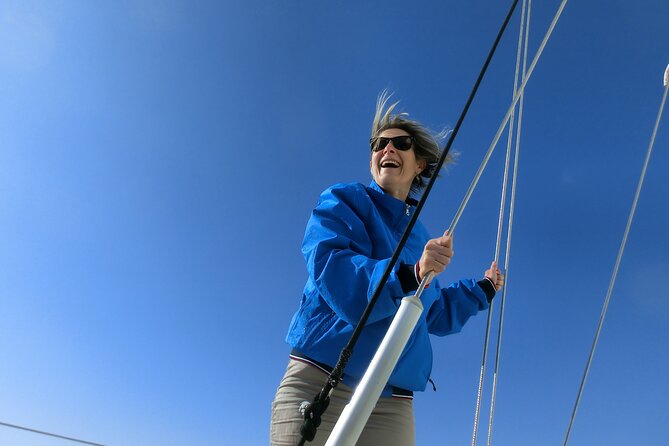 Evasion at sea, private experience for your tribe. Morning - Choosing open sea or a sheltered route