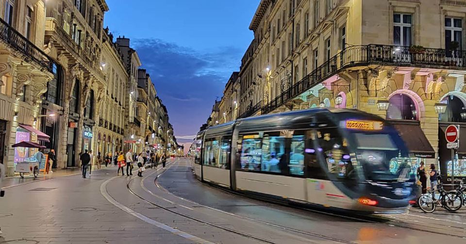 Exclusive! Bordeaux: Nighttime Highlights Walking Tour - Nighttime Energy: Light on the Water and City-After-Dark Views