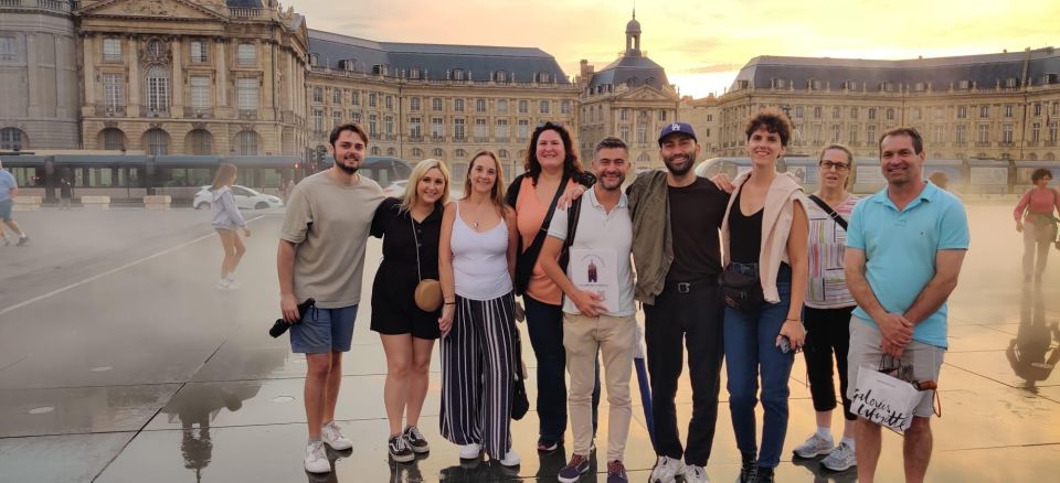 Exclusive! Bordeaux: Nighttime Highlights Walking Tour - Price and Value: Paying for Stories, Pace, and Night Visibility