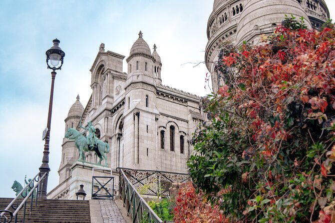 Exclusive Walking Tour In Montmartre With Local Guide - Key points to know before you book