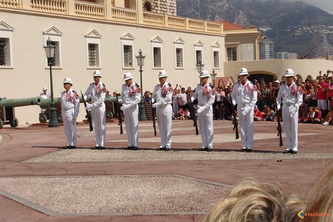 Excursion partagée Eze, Monaco & Monte Carlo from Nice - Monaco-Ville: Palace Area, Cathedral, and the Guards Moment