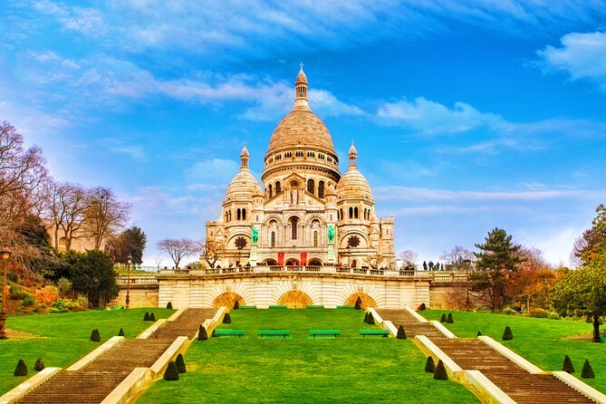 Experience Paris' Village of Montmartre away from the crowds - From Moulin Rouge to quiet backstreets: the route’s smart rhythm