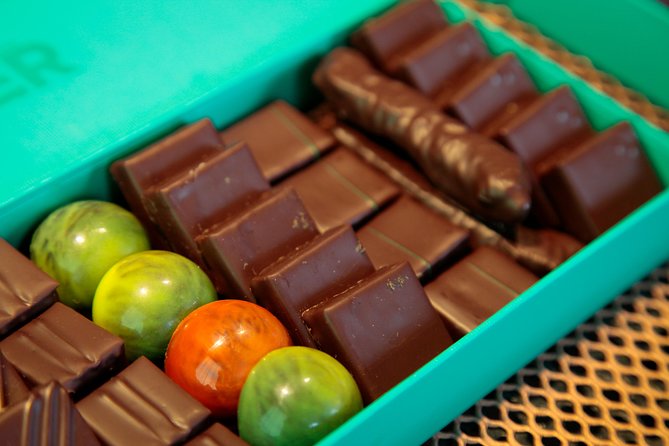 Expert-Led Sweet Secrets of Paris Pastry & Chocolate Marathon - Square Boucicaut and the first pastry stop