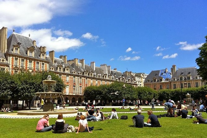 Explore Le Marais like a local - Private walking tour - The Soubise mansion gardens and the National Archives