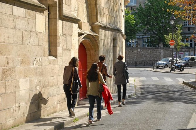 Explore Le Marais like a local - Private walking tour - Hôtel de Ville and the close of the walk