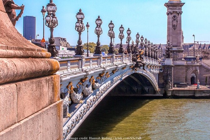 Fall In Love With Paris: Private Half-Day Highlights Tour - Île de la Cité and the old heart of Paris