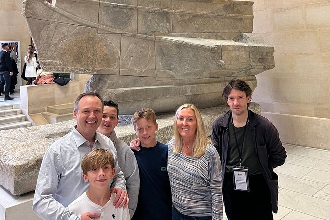 Family Friendly Louvre Museum Private Guided Tour - Bag, dress, and security realities you should plan for
