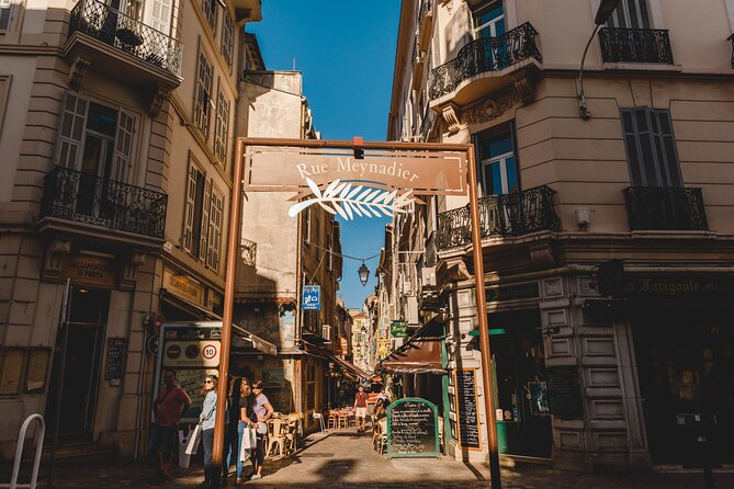 Fascinating Cannes – Private Walking Tour - Cannes before the cameras: starting at Quai Saint-Pierre