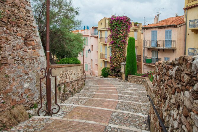 Fascinating Cannes – Private Walking Tour - What the private format is really worth
