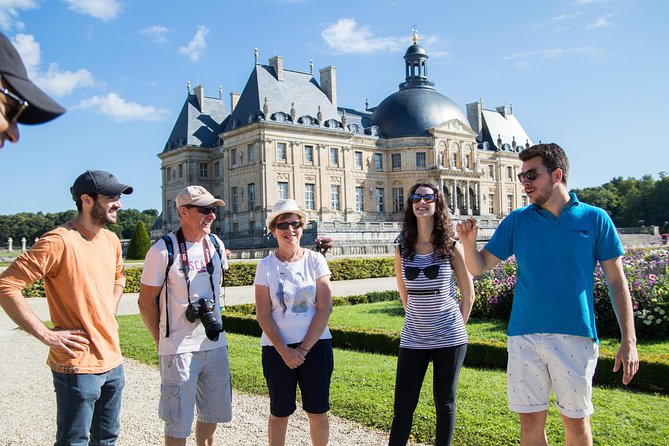 Fontainebleau and Vaux-Le-Vicomte Castle Small-Group Day Trip From Paris - The Gardens at Vaux-le-Vicomte: Le Nôtre’s 100 Acres of Order