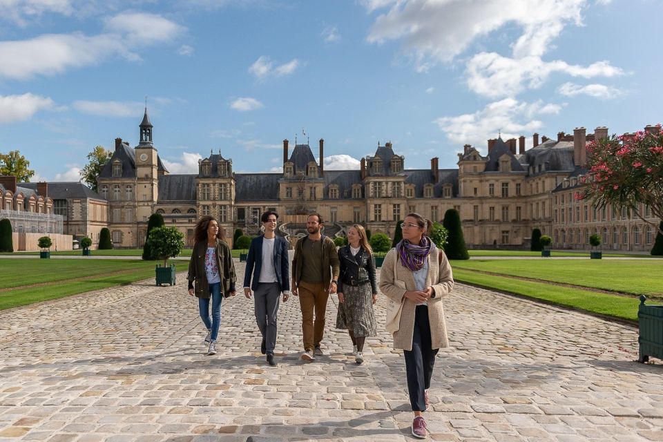 Fontainebleau & Vaux-le-Vicomte Châteaux Day Tour from Paris - Fontainebleau Château: seven centuries of royal life in one walled world