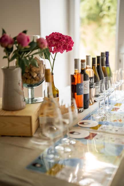 Frecnh Wine Tasting in City Center of Nice - Finding the VinoLove Meeting Point: Glass Door, City Centre, No Stress