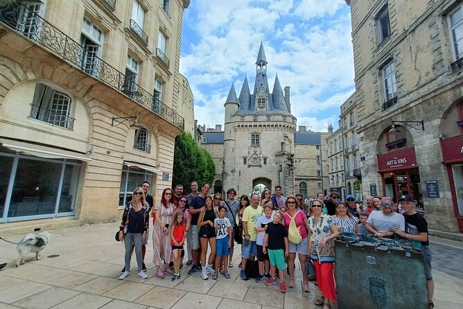 Free Walking Bordeaux Tour ENG + 1 glass of wine (Tip based) - Guide Style, Pacing, and Group Size