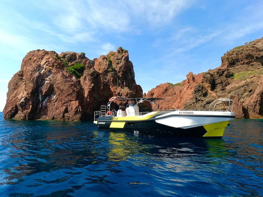 Fréjus : Esterel Calanques Cruise (Comfort Boat) + Swim Stop - Practical packing list: small items that save the day