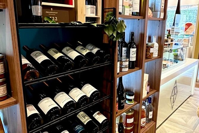 French Wine and Cheese Master Class Near the Eiffel Tower - The shopping stop after the tasting