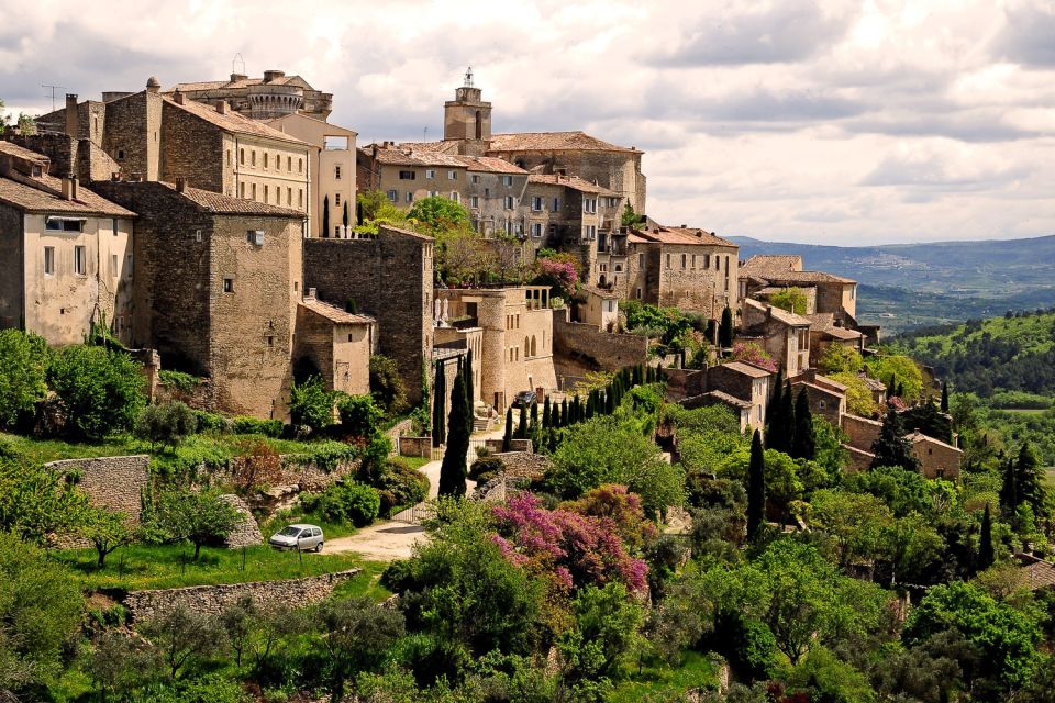 From Avignon: Full-Day Best of Provence Tour - Fontaine de Vaucluse: a spring town moment before the hill villages