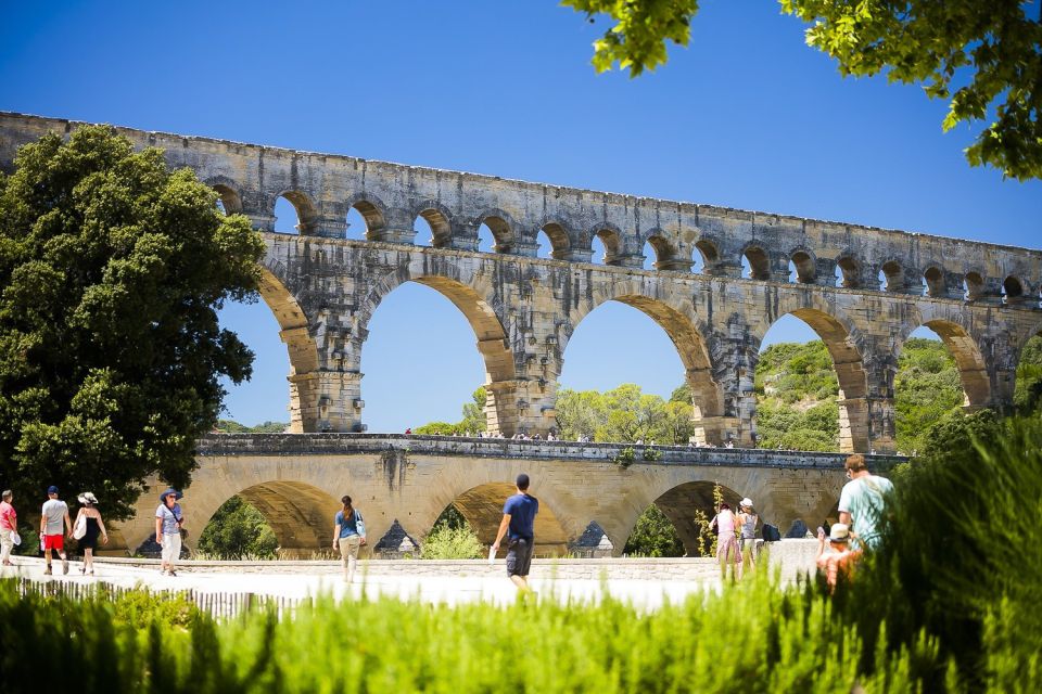 From Avignon: Full-Day Best of Provence Tour - Luberon and lavender timing: how to plan your expectations