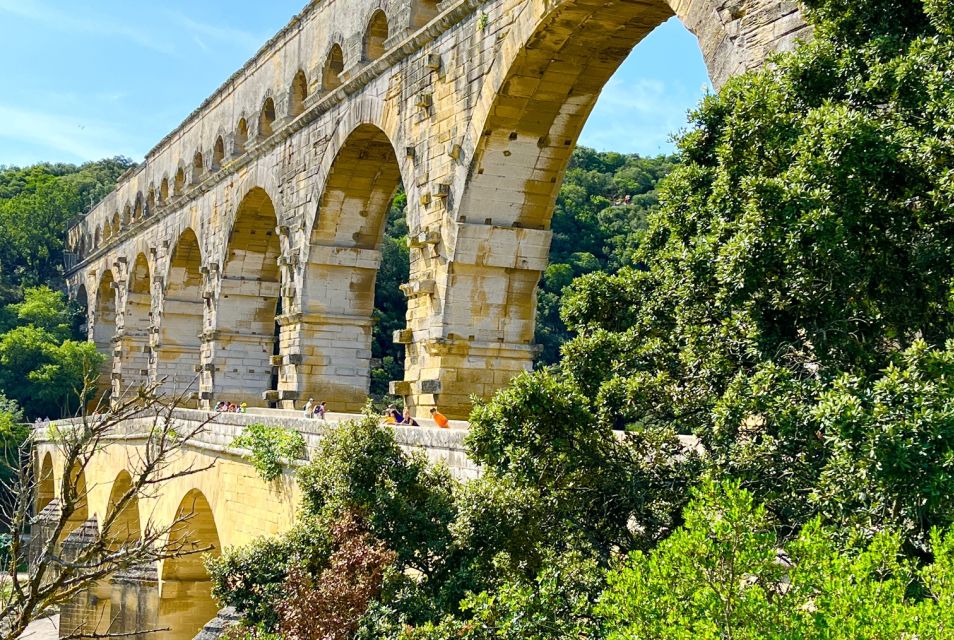 From Avignon: Roman Tour to Pont du Gard, Nîmes & Orange - Starting with Arnaud at Hôtel Le Bristol (and why the small group matters)