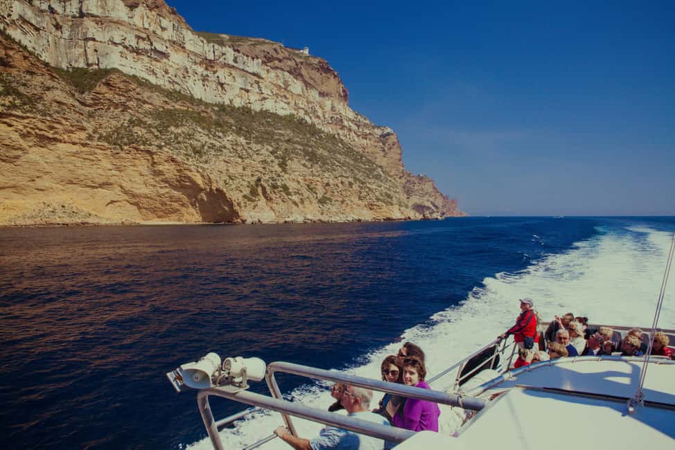 From Bandol: Visit the 13 calanques of Cassis & Marseille (3 hours 15 minutes at sea) - Cassis cliffs and Routes des Crêtes: the dramatic approach