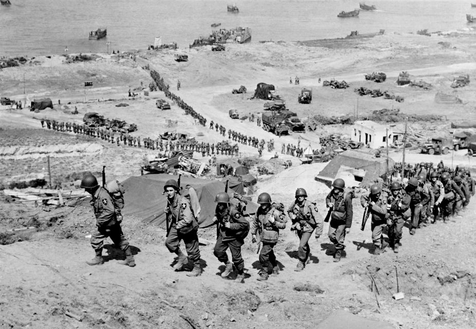 From Bayeux: D-Day American Beaches and US Airborne Day Tour - Omaha Beach and the American Cemetery: Where the Day Becomes Real