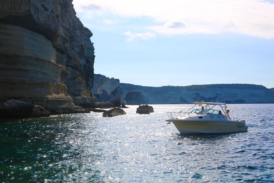 From Bonifacio: Lavezzi Islands Half-Day Boat Tour - The guide experience: French live narration with real flexibility