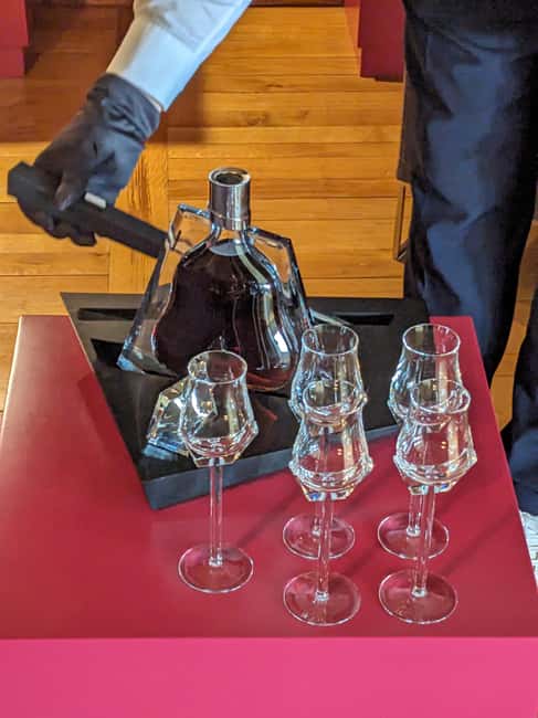 From Bordeaux: Cognac Private Wine Tour - Charentes-style lunch around 12:30 p.m.