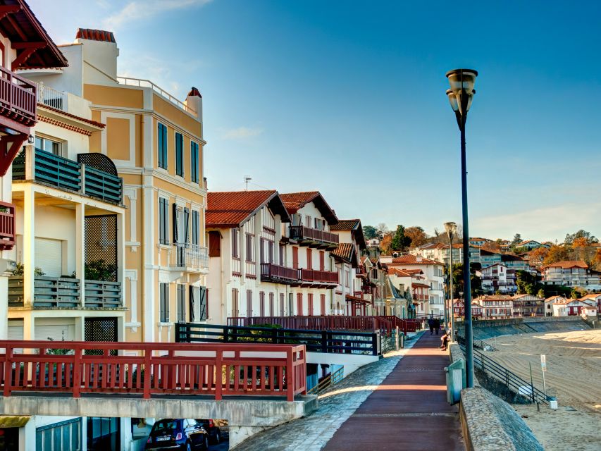 From Bordeaux: Full-Day Private Basque Country Tour - Saint-Jean-Pied-de-Port and the road to Santiago