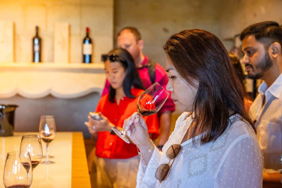 From Bordeaux: Saint-Emilion Guided Wine Tasting Tour - Meeting point and timing: why being on time actually matters