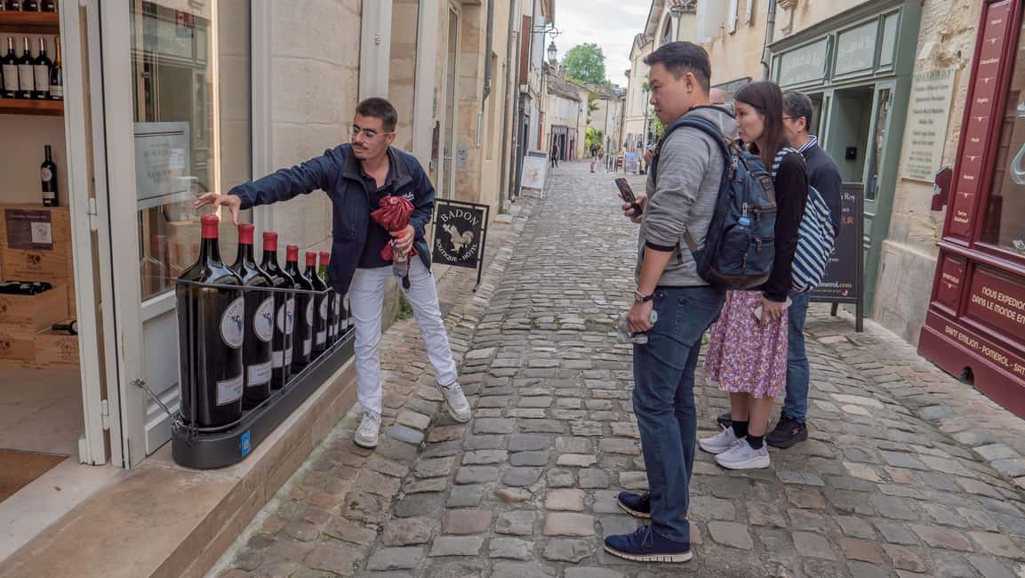 From Bordeaux: St-Emilion Day Tour with Tastings and Lunch - The drive: vineyard scenery with real context