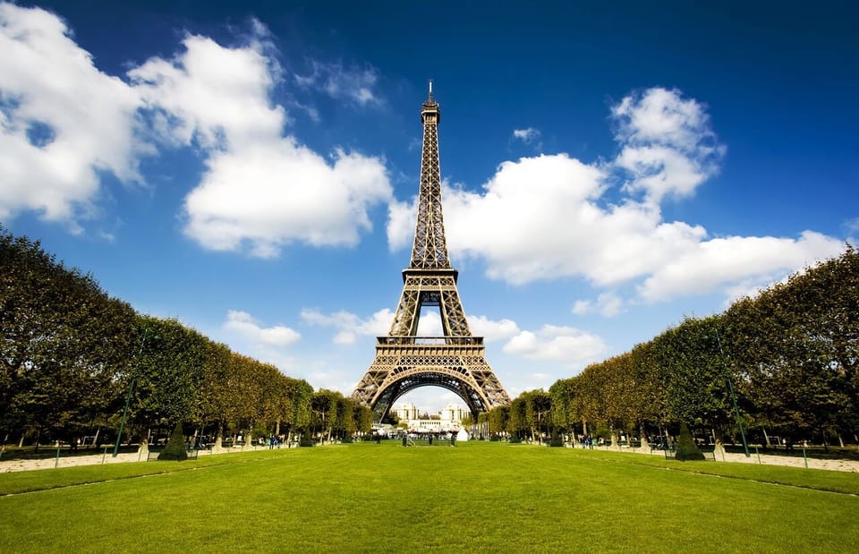 From London: Paris Day Trip with Lunch on Eiffel Tower - Seine River cruise: what you’ll see after the best part of lunch