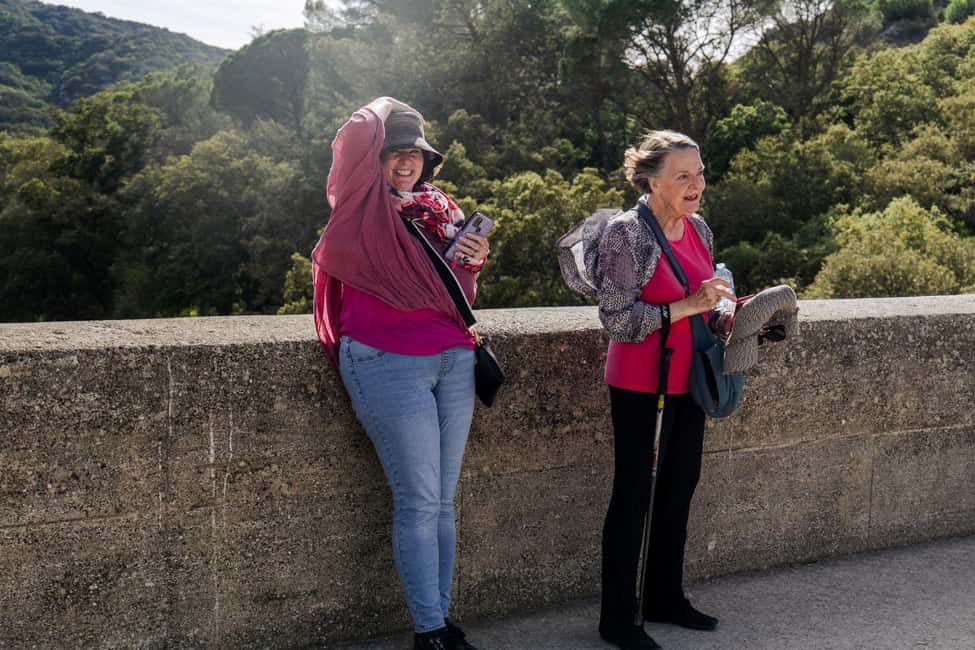 From Marseille: Provence Sightseeing Tour and Wine Tasting - Avignon’s medieval streets: lunch on your own plus optional big-ticket sights