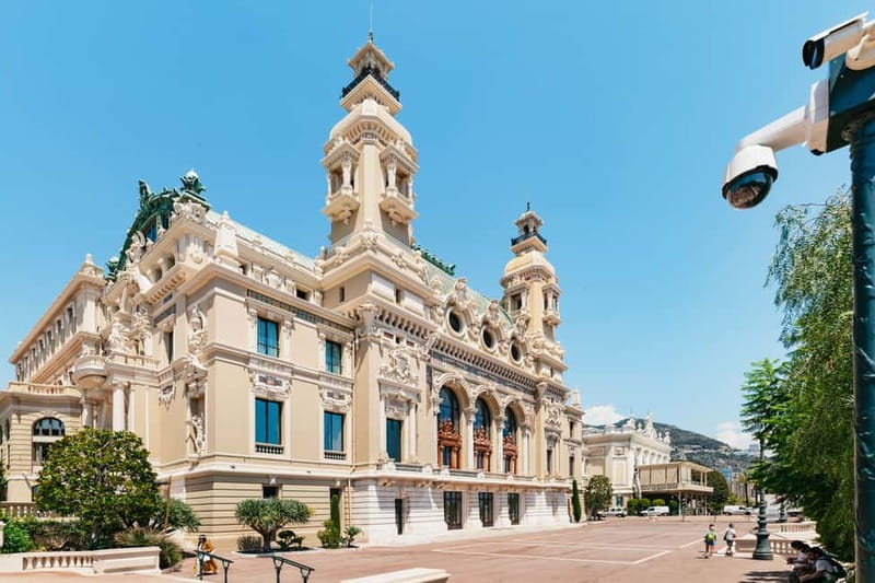 From Nice: French Riviera in One Day - Hotel pickup and the 9-hour pace (the good and the tradeoff)