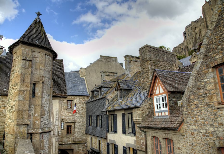 From Paris: 2-Day Normandy & Brittany Tour - Saint-Malo ramparts and cathedral time in Brittany