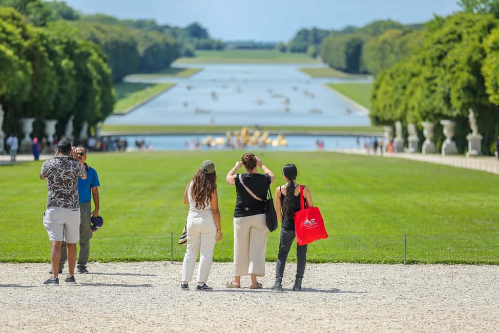 From Paris: Full-Day Guided Tour of Versailles - Paris to Versailles by luxury coach: start smart, not stressed