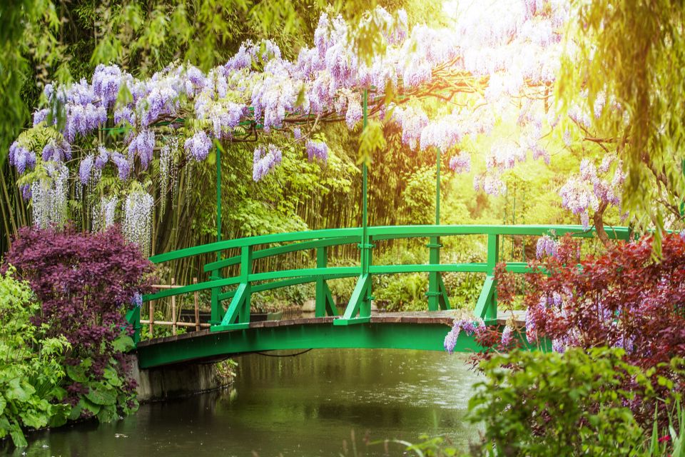 From Paris: Giverny and Versailles Palace Guided Day Trip - What to bring (and what to avoid): the day is strict, so pack smart