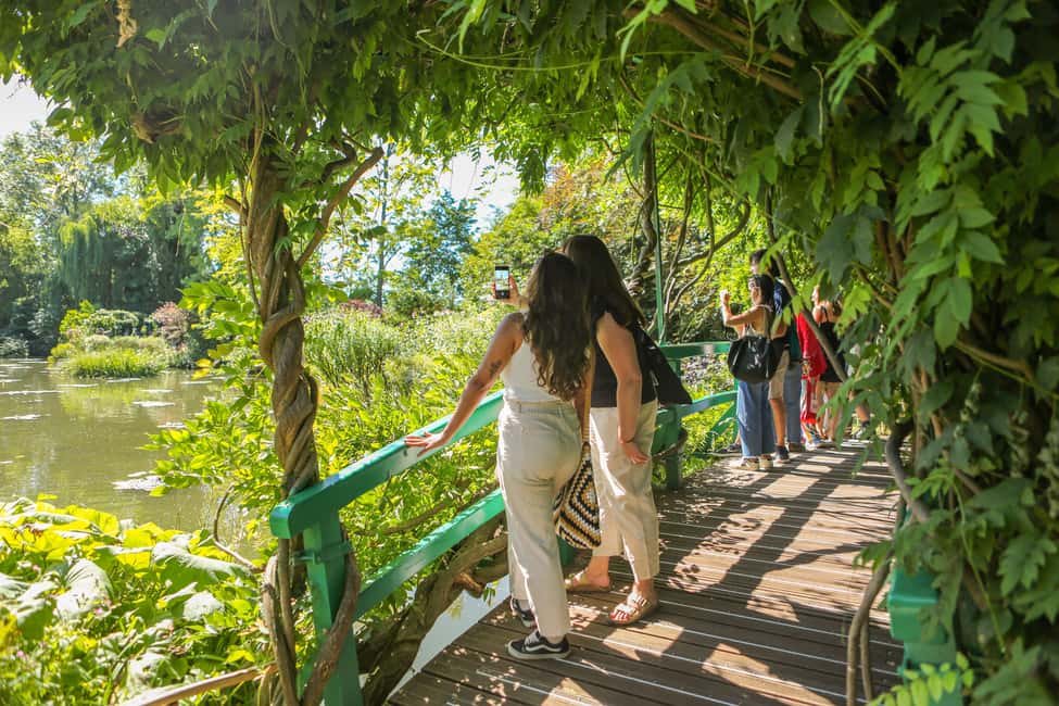 From Paris: Giverny Day Trip with Audio Guide or Live Guide - Should You Book This Giverny Day Trip from Paris?
