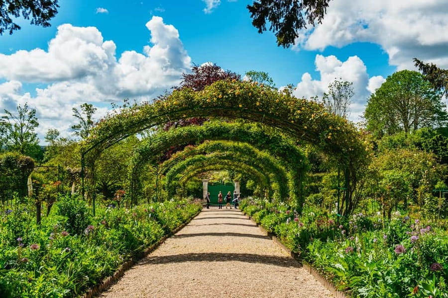 From Paris: Giverny, Monet’s Home & Gardens Half-Day Trip - Monet’s Water Garden: your 45-minute self-guided highlight