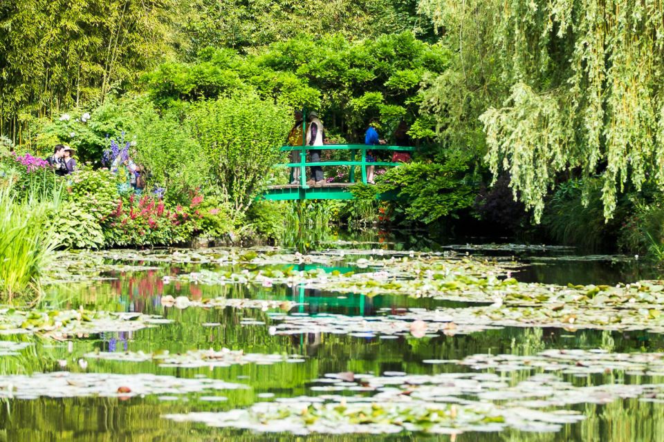 From Paris: Guided Day Trip to Monet's Garden in Giverny - Monet’s home: how to get through the rooms without losing the day