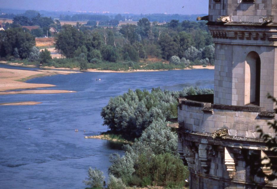 From Paris: Loire Valley Castles Full-Day Tour with Lunch - A 12-Hour Loire Valley Circuit: How the Day Fits Together