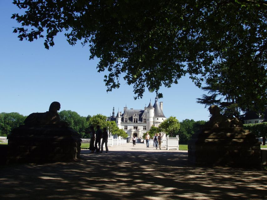From Paris: Loire Valley Castles Full-Day Tour with Lunch - Chenonceau Castle Over the Cher: Power, Wealth, and Lady-to-Lady Ownership
