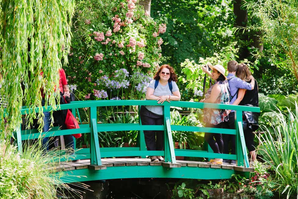 From Paris: Monet Garden & Giverny Bike Tour and Picnic Stop - Giverny village time: cafes, small streets, and a second art option