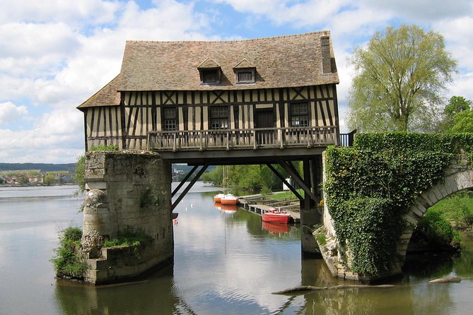 From Paris: Monet Gardens & Giverny Bike Tour with Picnic Stop - Vernon market picnic: the best way to make lunch feel like a plan