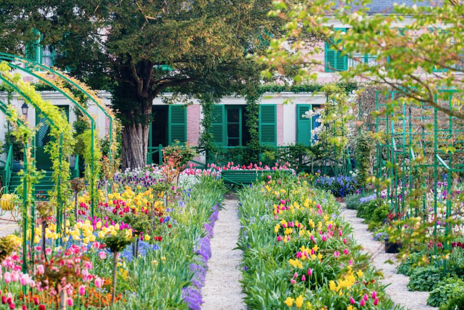 From Paris: Private Day Trip to Giverny and Auvers sur Oise - Monet’s yellow dining room and first workshop