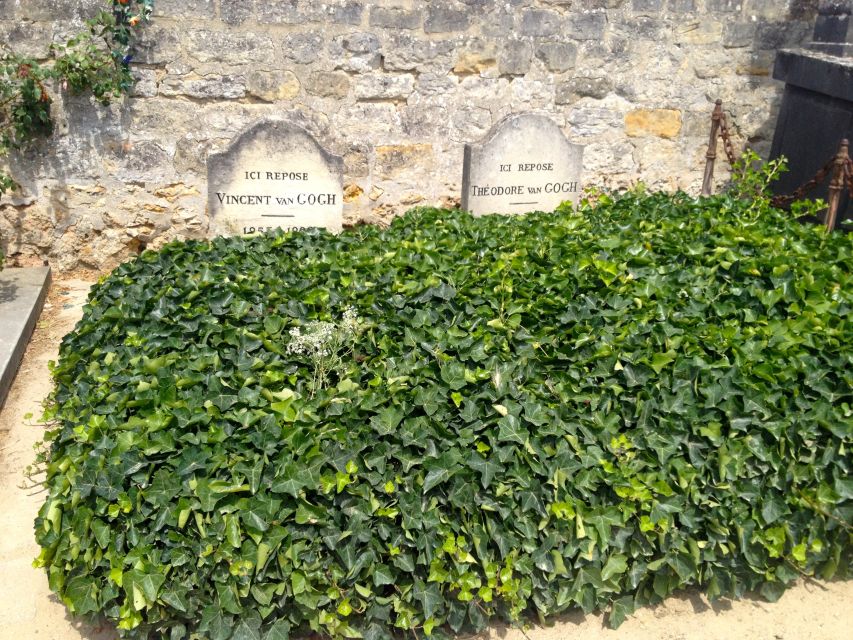 From Paris: Private Day Trip to Giverny and Auvers sur Oise - What the private guide adds