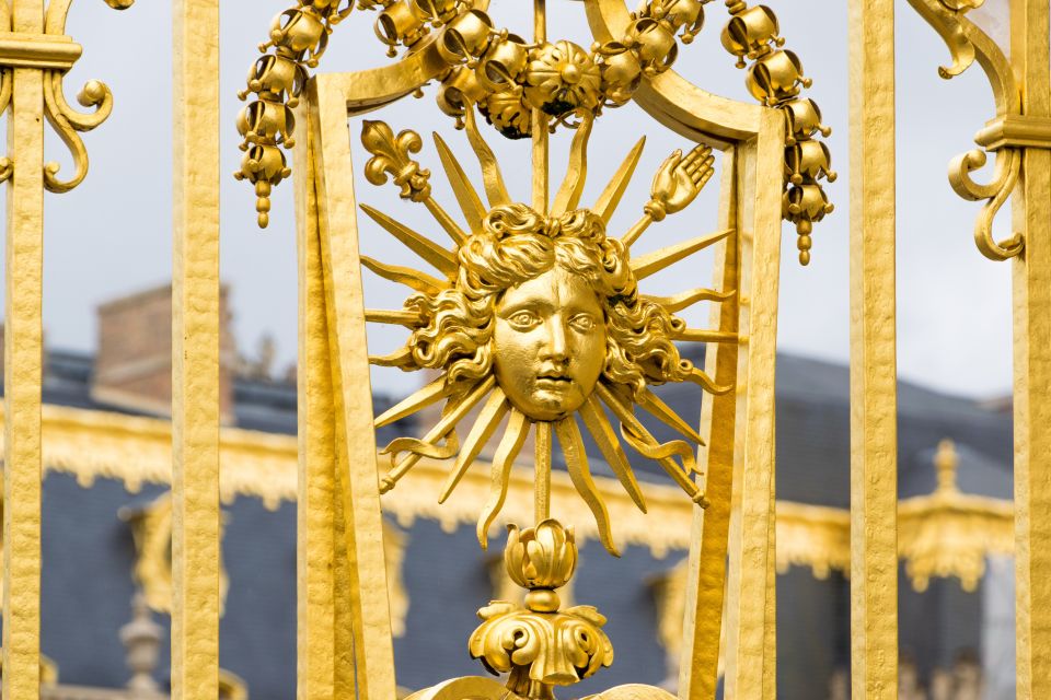 From Paris: Skip-the-Line Versailles Palace & Gardens Tour - Versailles Gardens: Two Hours to Wander (and How to Use It)