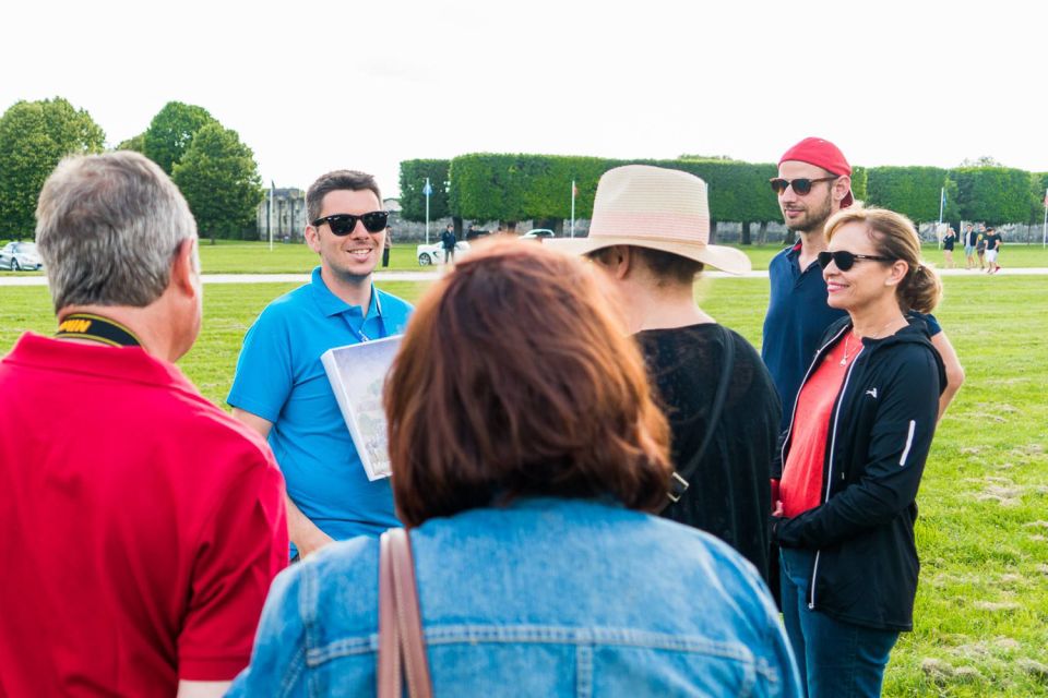 From Paris: Small-Group Loire Valley Castles Full-Day Tour - Château d’Amboise: Francis I, Leonardo da Vinci, and the Right Kind of Stroll