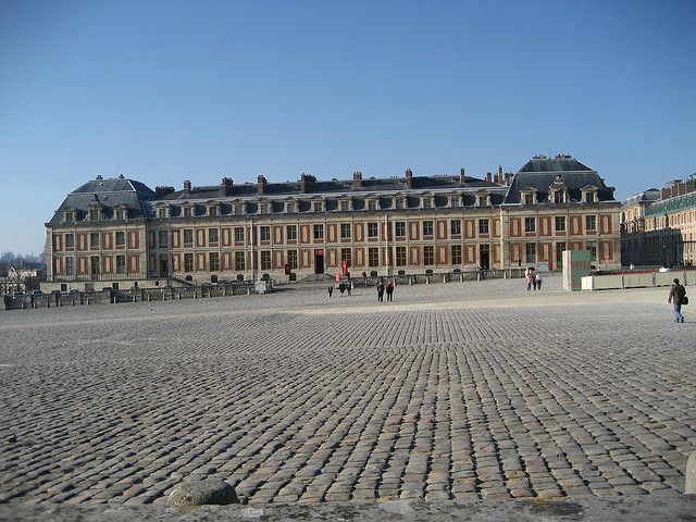 From Paris: Versailles Guided Tour by Deluxe Minibus - Key things to know before you go